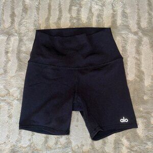 Alo Airbursh Shorts